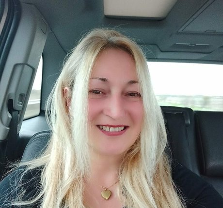 Naakte gelekte OnlyFans-foto van Tolna Megye