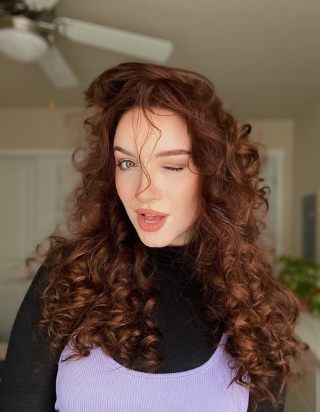 Naakte gelekte OnlyFans-foto van Novaleesi