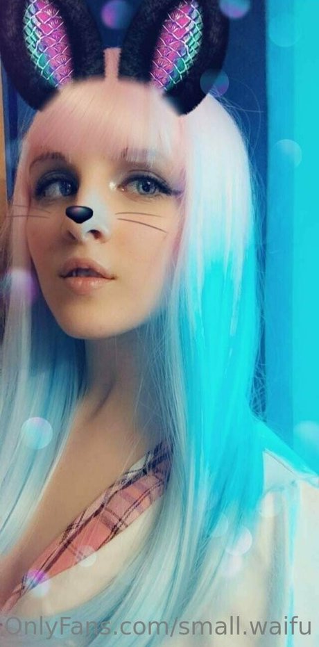Naakte gelekte OnlyFans-foto van Smallwaifu