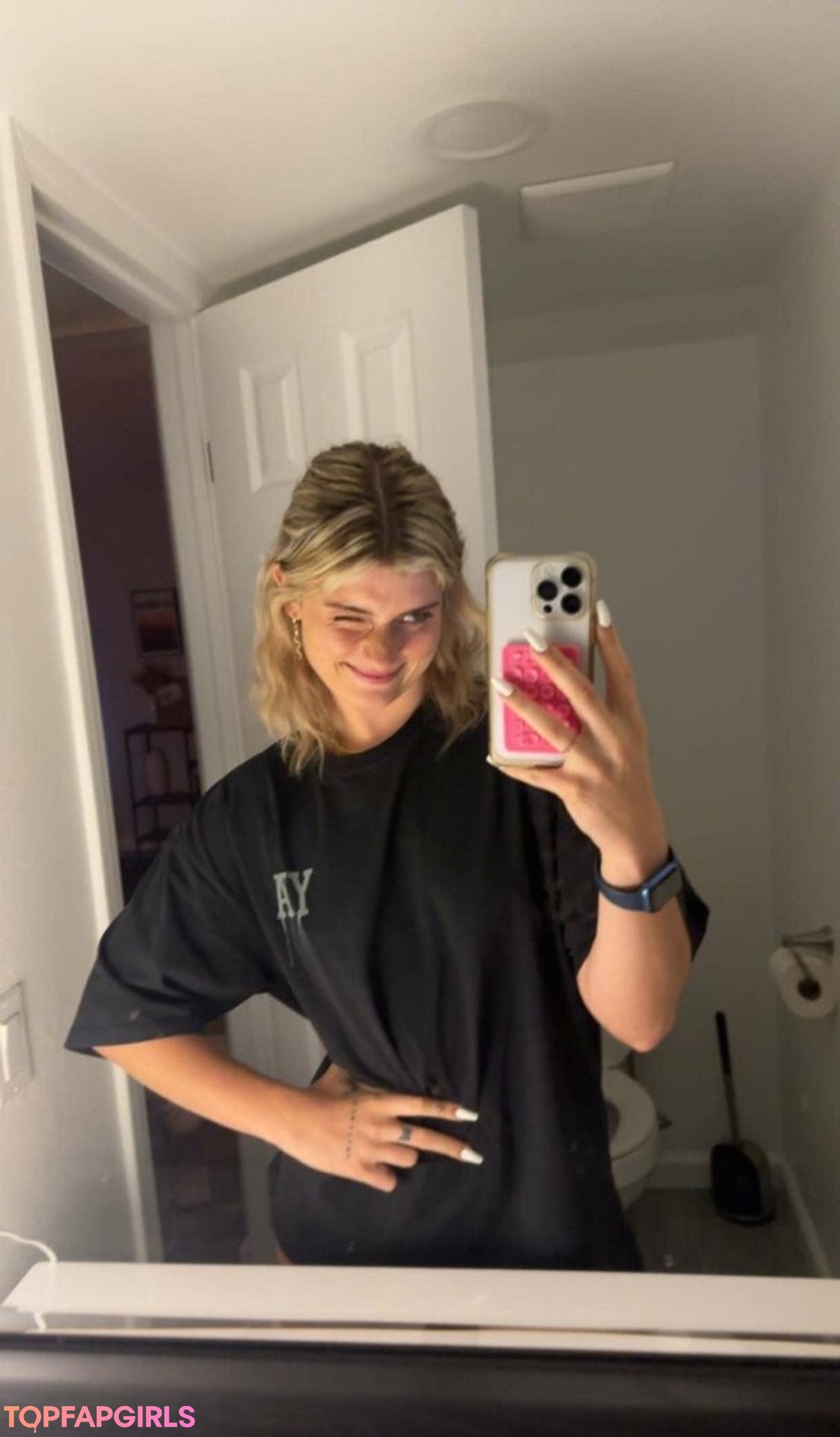 Naakte gelekte OnlyFans-foto van Faith Ordway #1083