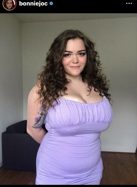 Naakte gelekte OnlyFans-foto van Cbeezeec