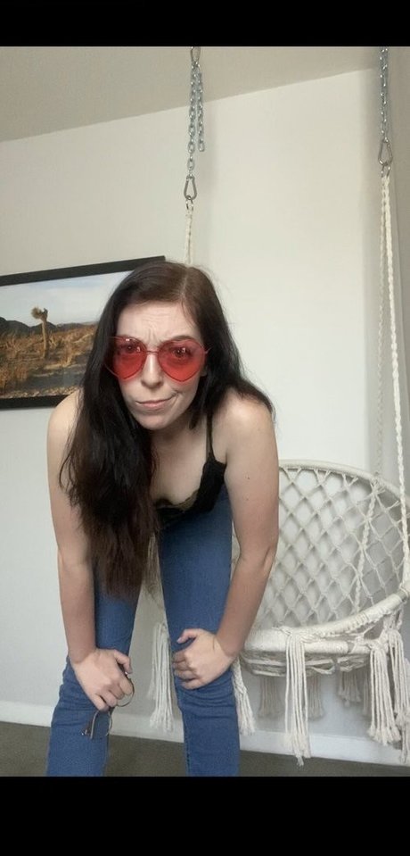 Naakte gelekte OnlyFans-foto van Swell Entertainment