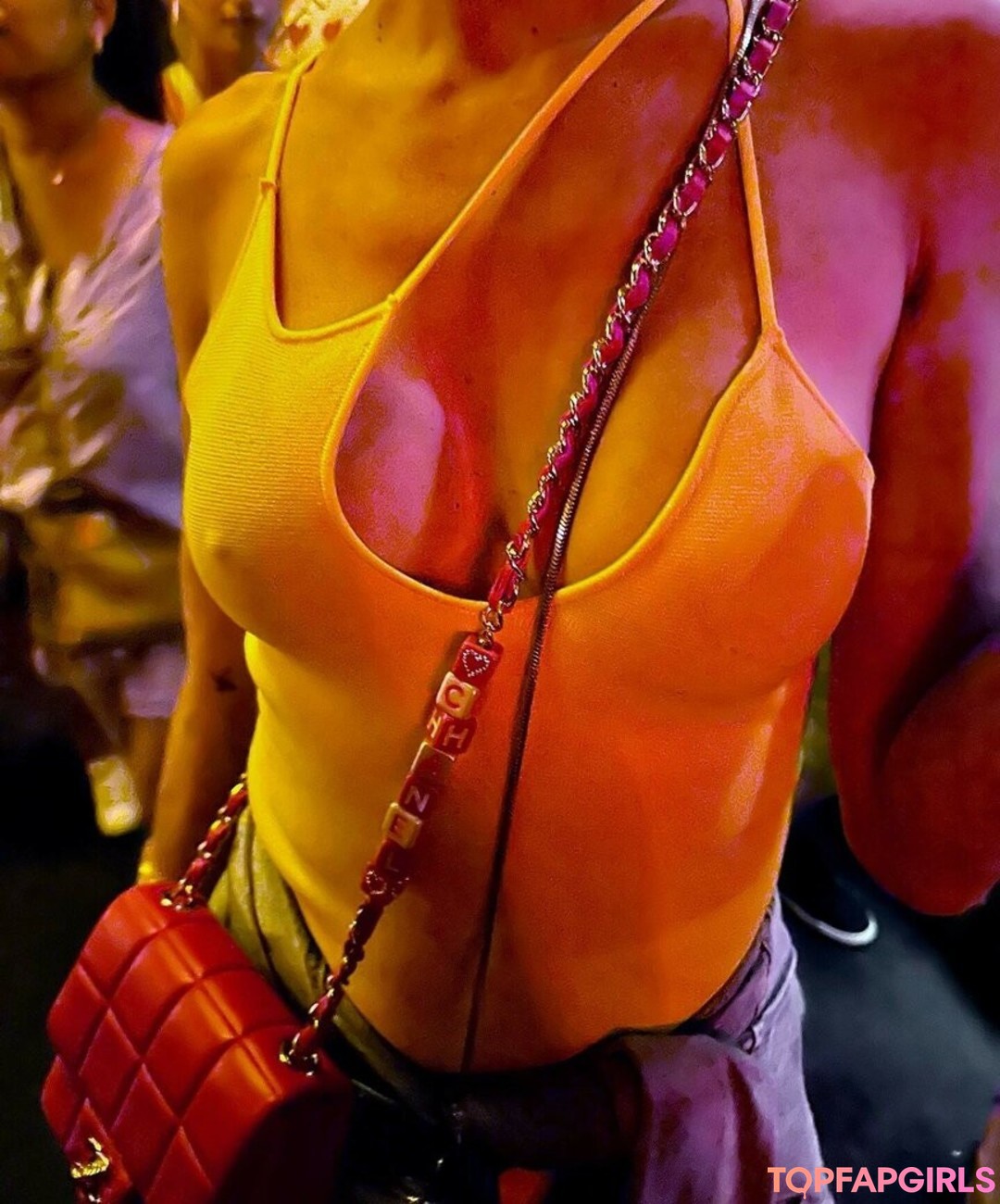 Naakte gelekte OnlyFans-foto van Alessandra Ambrosio #1045