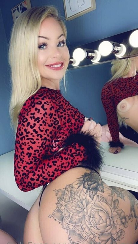 Naakte gelekte OnlyFans-foto van Wydstepsissy