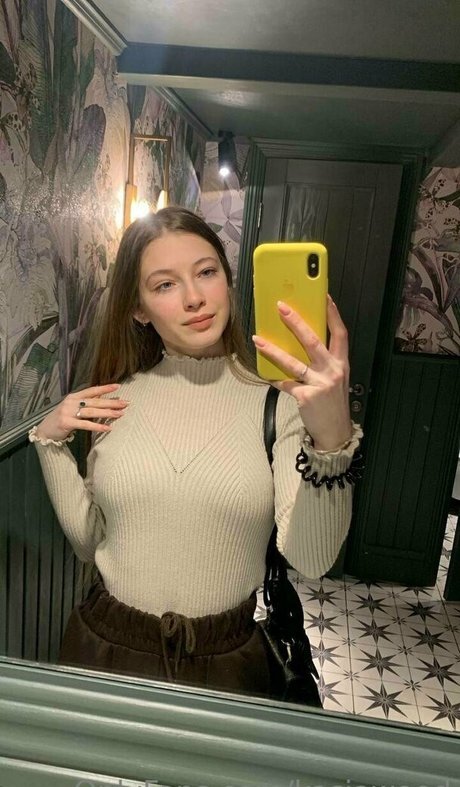 Naakte gelekte OnlyFans-foto van Kasiawood