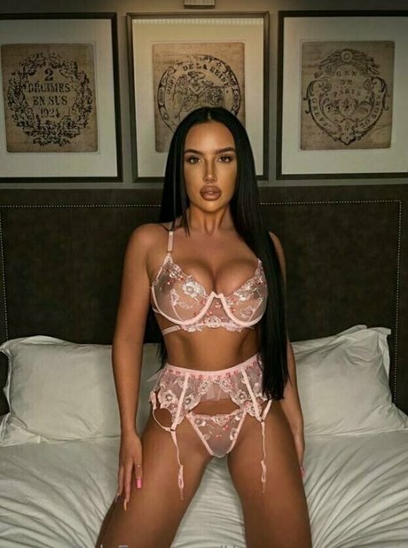 Naakte gelekte OnlyFans-foto van Theoneyouwantx