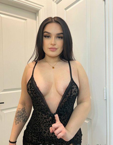 Naakte gelekte OnlyFans-foto van Justine2juicy