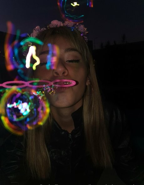 Naakte gelekte OnlyFans-foto van Kayciebrowning