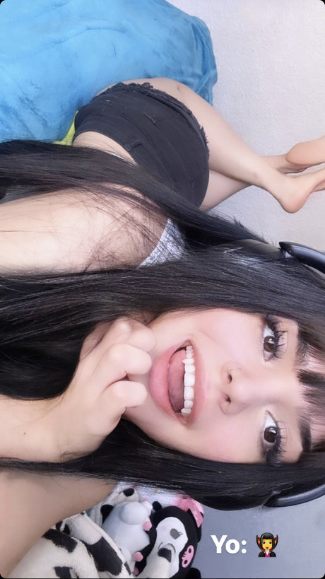 Naakte gelekte OnlyFans-foto van Chxrryxblossom