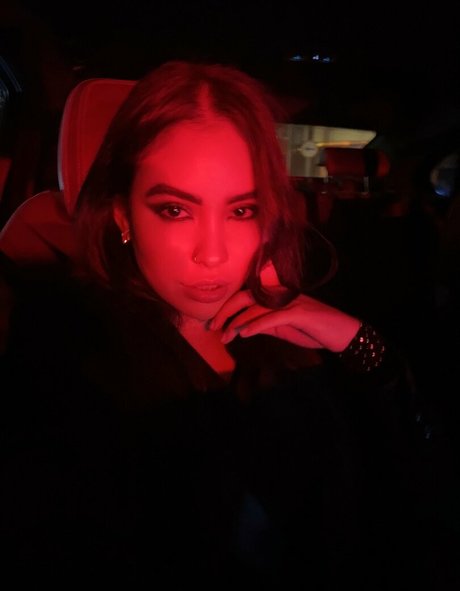 Naakte gelekte OnlyFans-foto van Bruna Balbino