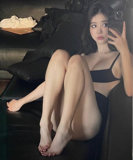 Naakte gelekte OnlyFans-foto van Yuan Sayuki Weme