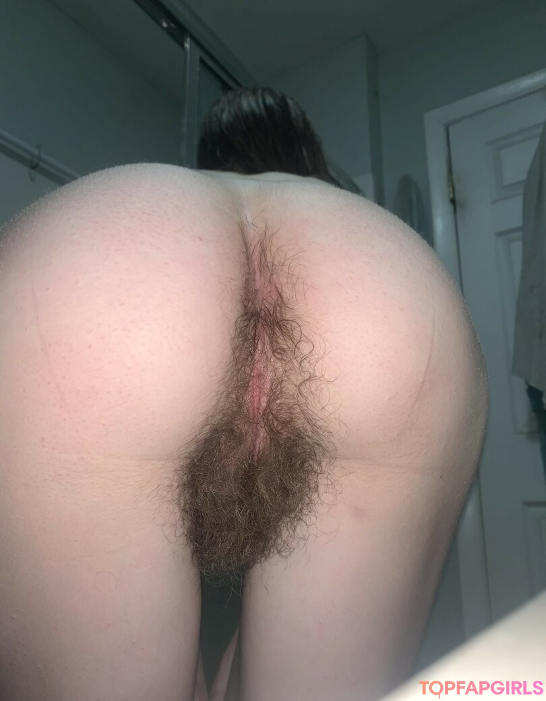 Naakte gelekte OnlyFans-foto van Hairy Women #1173