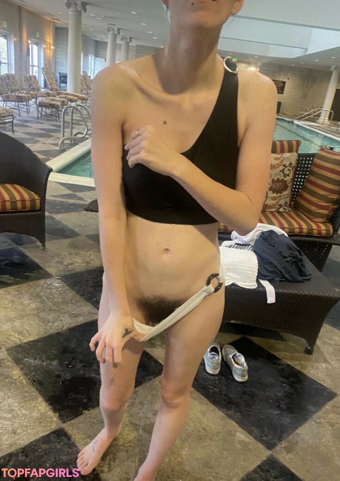 Naakte gelekte OnlyFans-foto van Hairy Women #1233