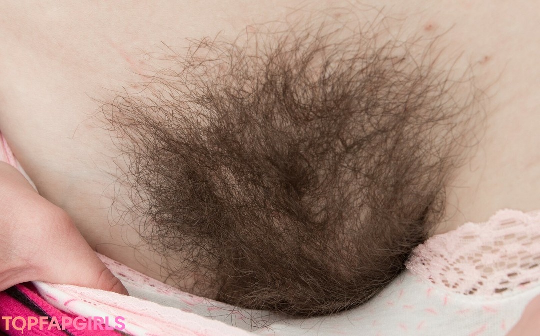 Naakte gelekte OnlyFans-foto van Hairy Women #1281