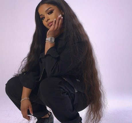Naakte gelekte OnlyFans-foto van Chrisean Rock