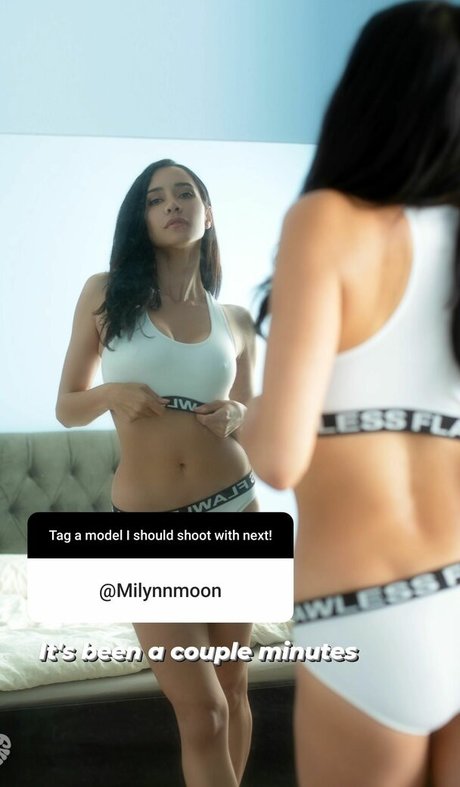Naakte gelekte OnlyFans-foto van Milynn Sarley