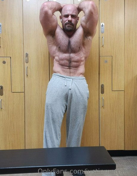 Naakte gelekte OnlyFans-foto van Justinmetrando