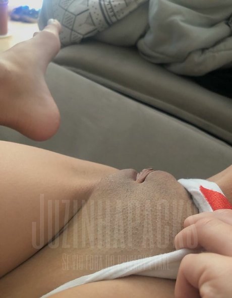 Naakte gelekte OnlyFans-foto van Juzinha Packs