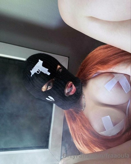 Naakte gelekte OnlyFans-foto van Fraaoula