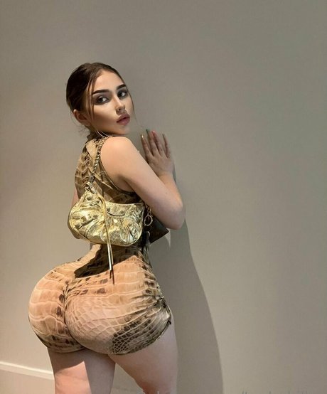 Naakte gelekte OnlyFans-foto van Taylerhillss