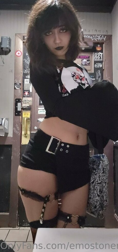 Emostonergorl