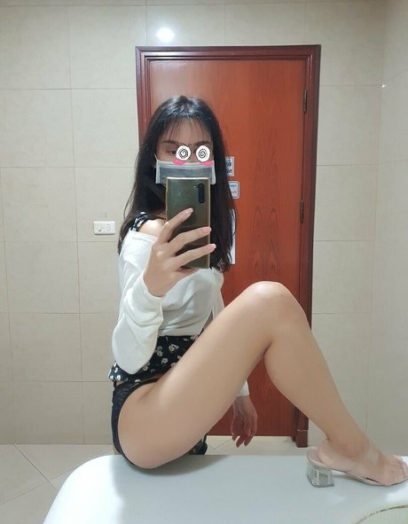 Naakte gelekte OnlyFans-foto van Anyahana