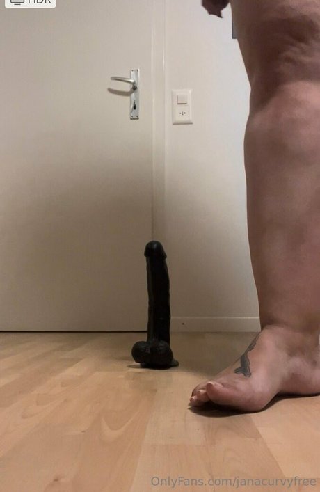 Naakte gelekte OnlyFans-foto van Janacurvyfree