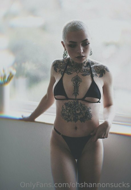 Naakte gelekte OnlyFans-foto van Ohshannonsucks