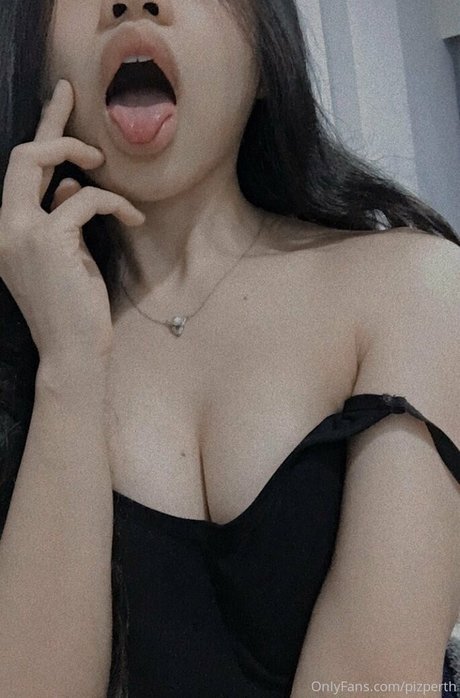 Naakte gelekte OnlyFans-foto van Pizpizzzy