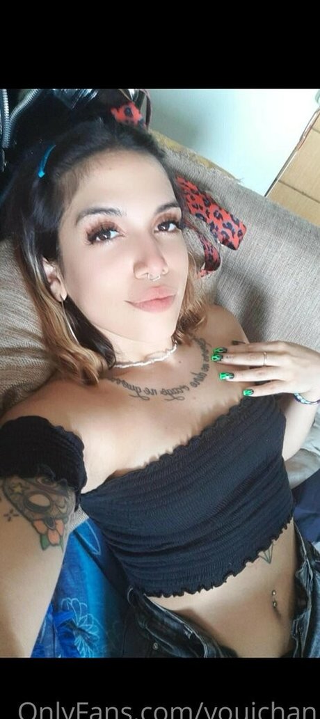 Naakte gelekte OnlyFans-foto van Youichan