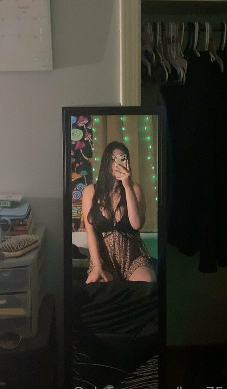 Naakte gelekte OnlyFans-foto van Kyc75