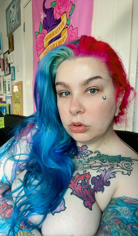 Naakte gelekte OnlyFans-foto van Jessathrillsfree