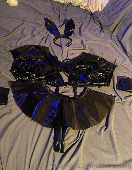 Naakte gelekte OnlyFans-foto van Bambiiscorner