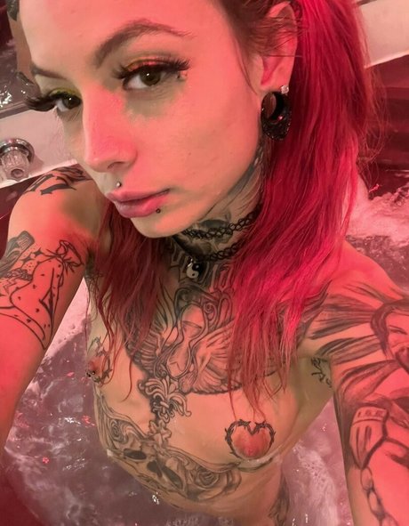 Naakte gelekte OnlyFans-foto van Luna Extreme