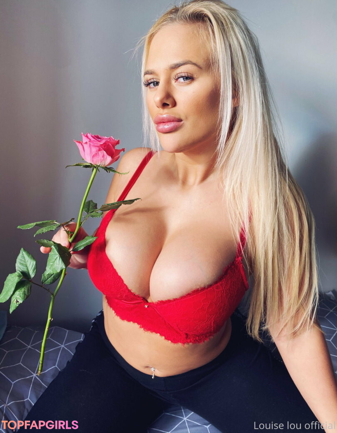 Naakte gelekte OnlyFans-foto van Louiselou #1211