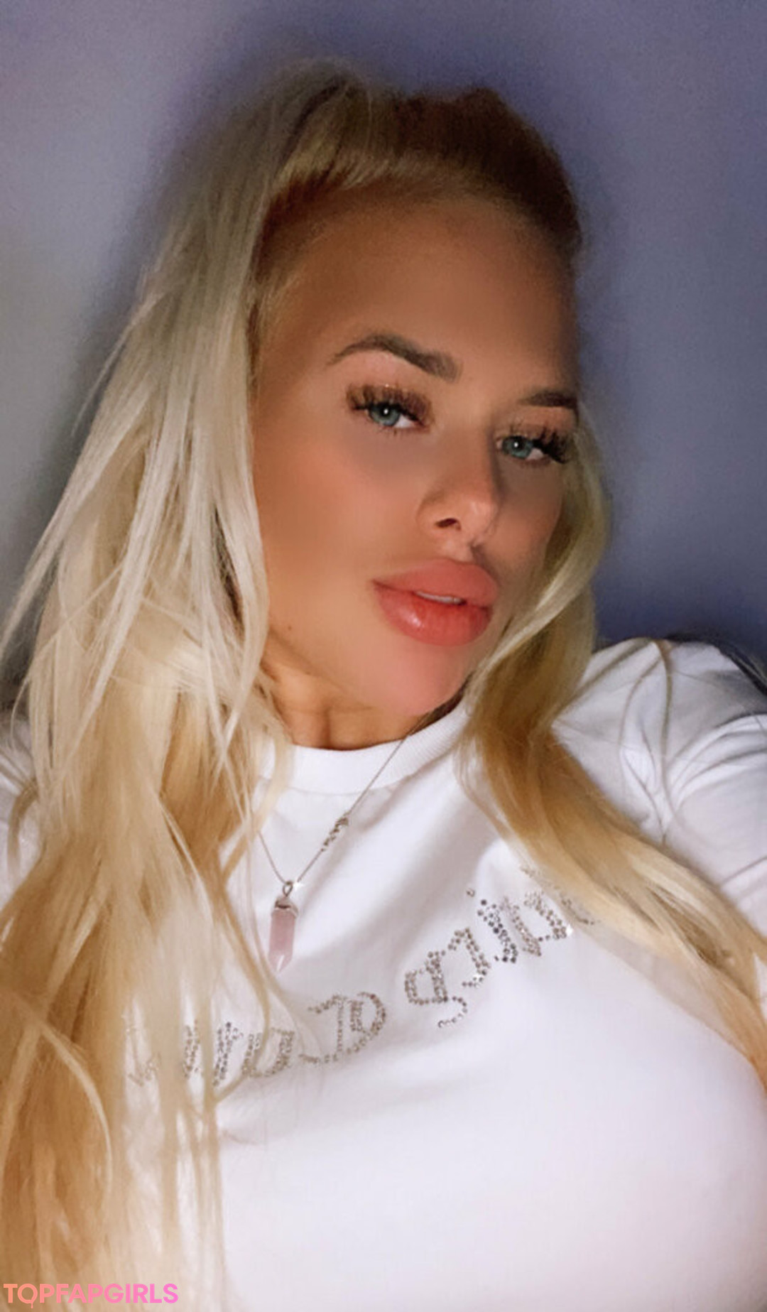 Naakte gelekte OnlyFans-foto van Louiselou #1235