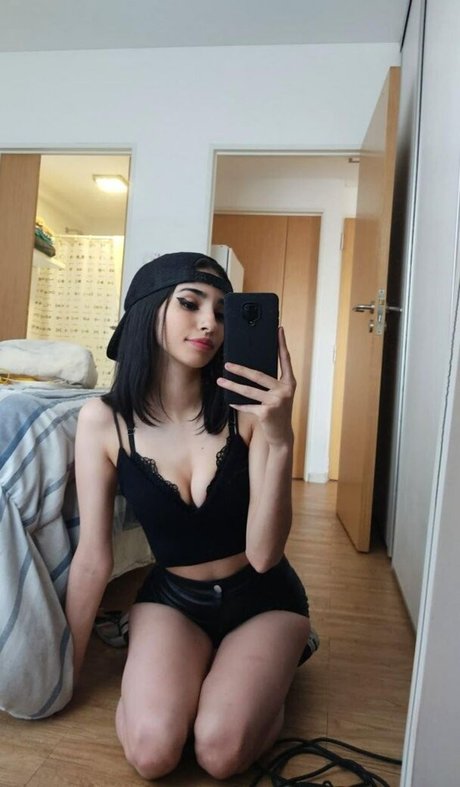 Naakte gelekte OnlyFans-foto van Betmiau