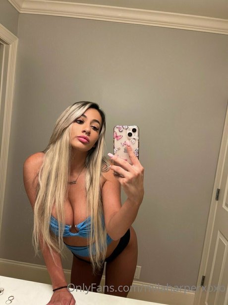Naakte gelekte OnlyFans-foto van Mila
