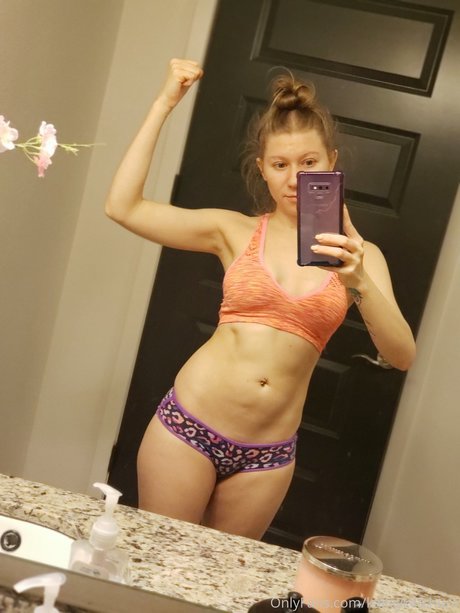 Naakte gelekte OnlyFans-foto van Kailey Ketchum