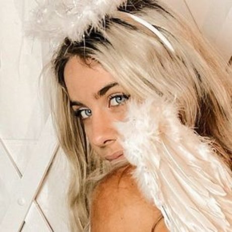 Naakte gelekte OnlyFans-foto van Lilblondii