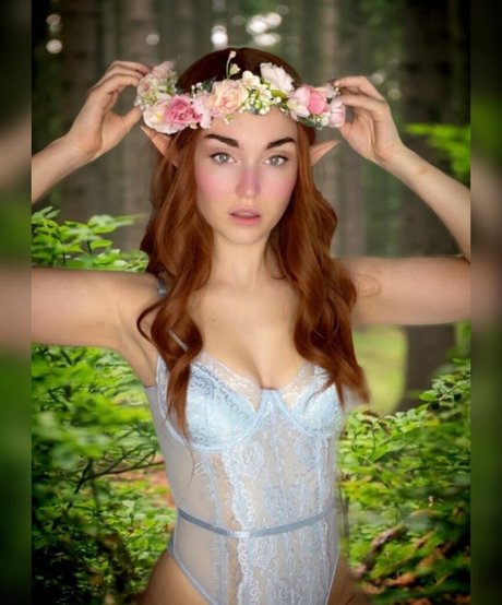 Naakte gelekte OnlyFans-foto van Ashton Birdie