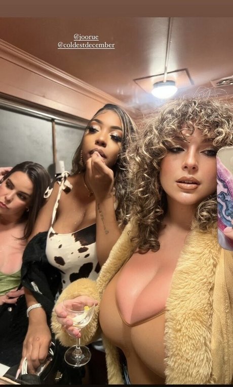 Naakte gelekte OnlyFans-foto van Alex Gervasi