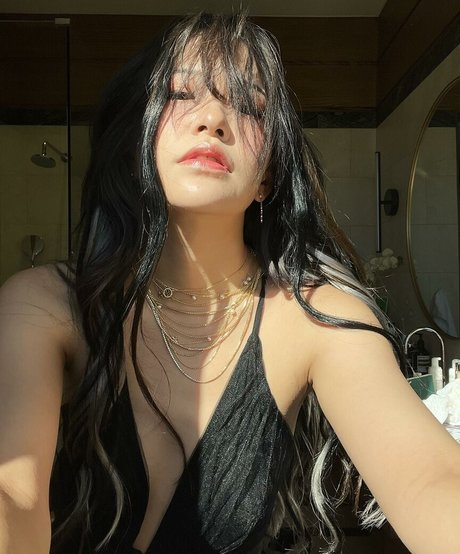 Naakte gelekte OnlyFans-foto van Kkatamina