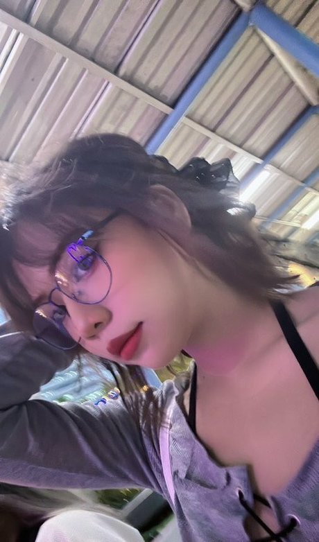Naakte gelekte OnlyFans-foto van Risanomsyu