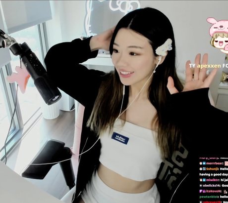 Naakte gelekte OnlyFans-foto van Igumdrop