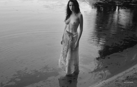 Naakte gelekte OnlyFans-foto van Sarah Stephens