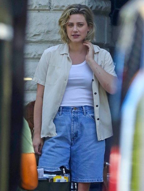 Lili Reinhart