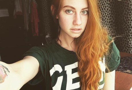 Naakte gelekte OnlyFans-foto van Umbird