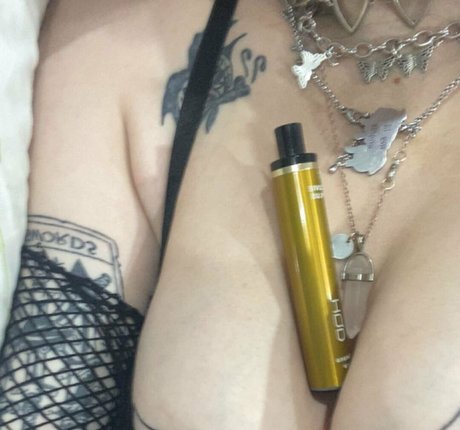 Naakte gelekte OnlyFans-foto van Kittyfairie