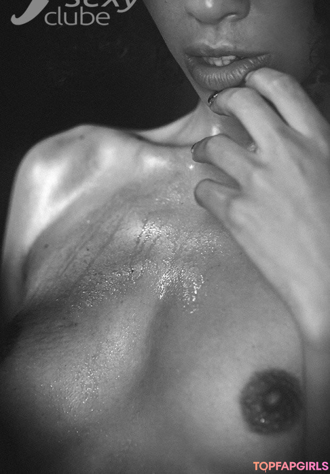 Naakte gelekte OnlyFans-foto van Sexyclube #1304